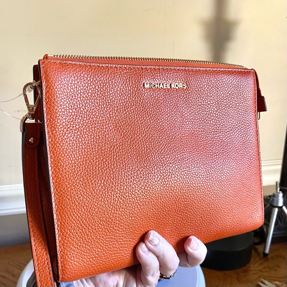 Michael Kors XL pebble leather clutch wrislet in burnt orange EUC no callouts - Picture 10 of 11